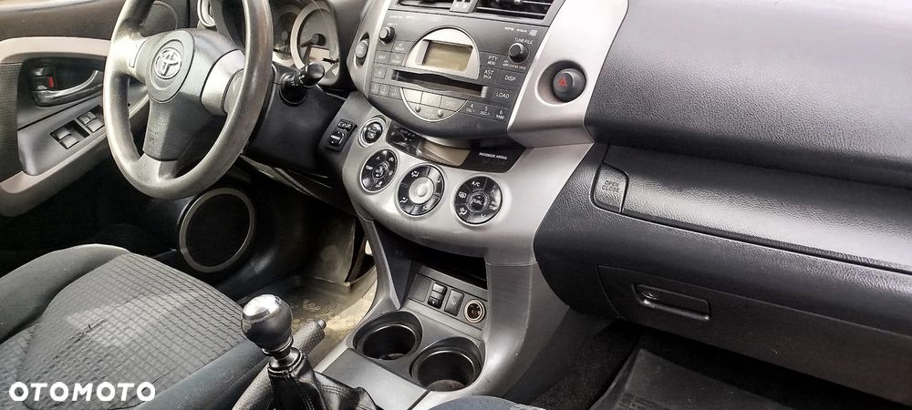 Toyota RAV4 - 4