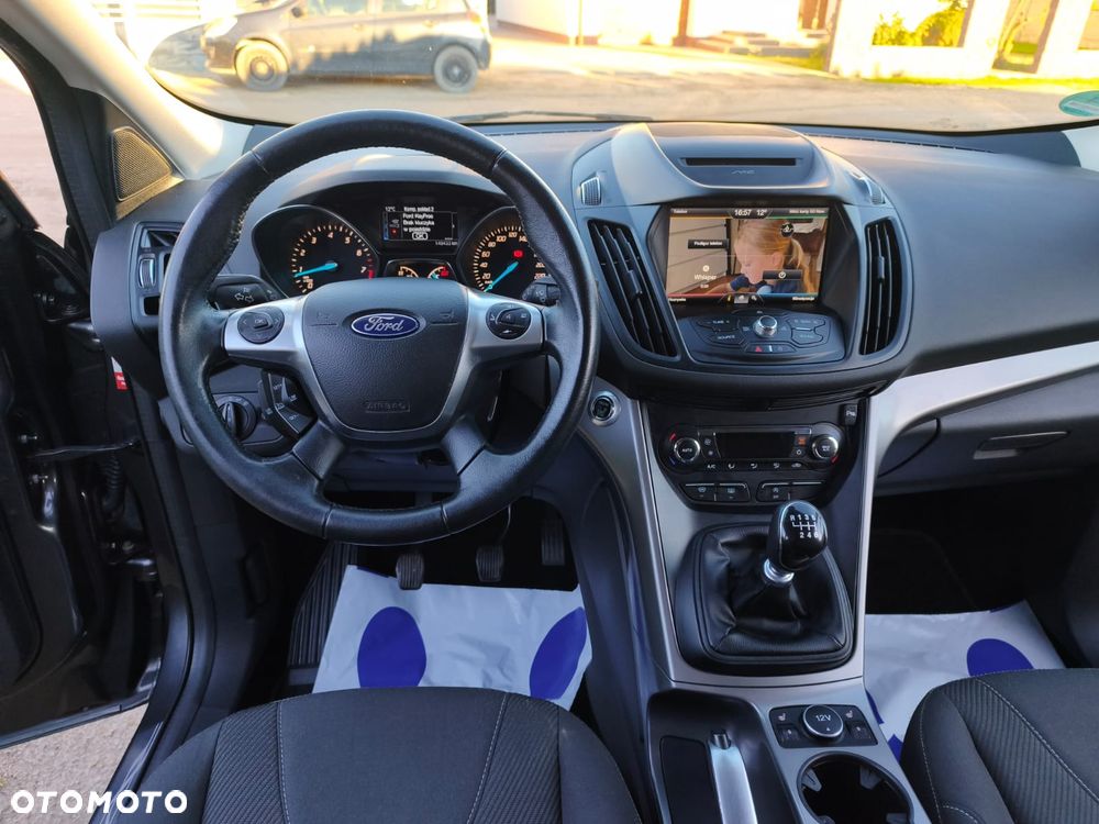 Ford Kuga - 12