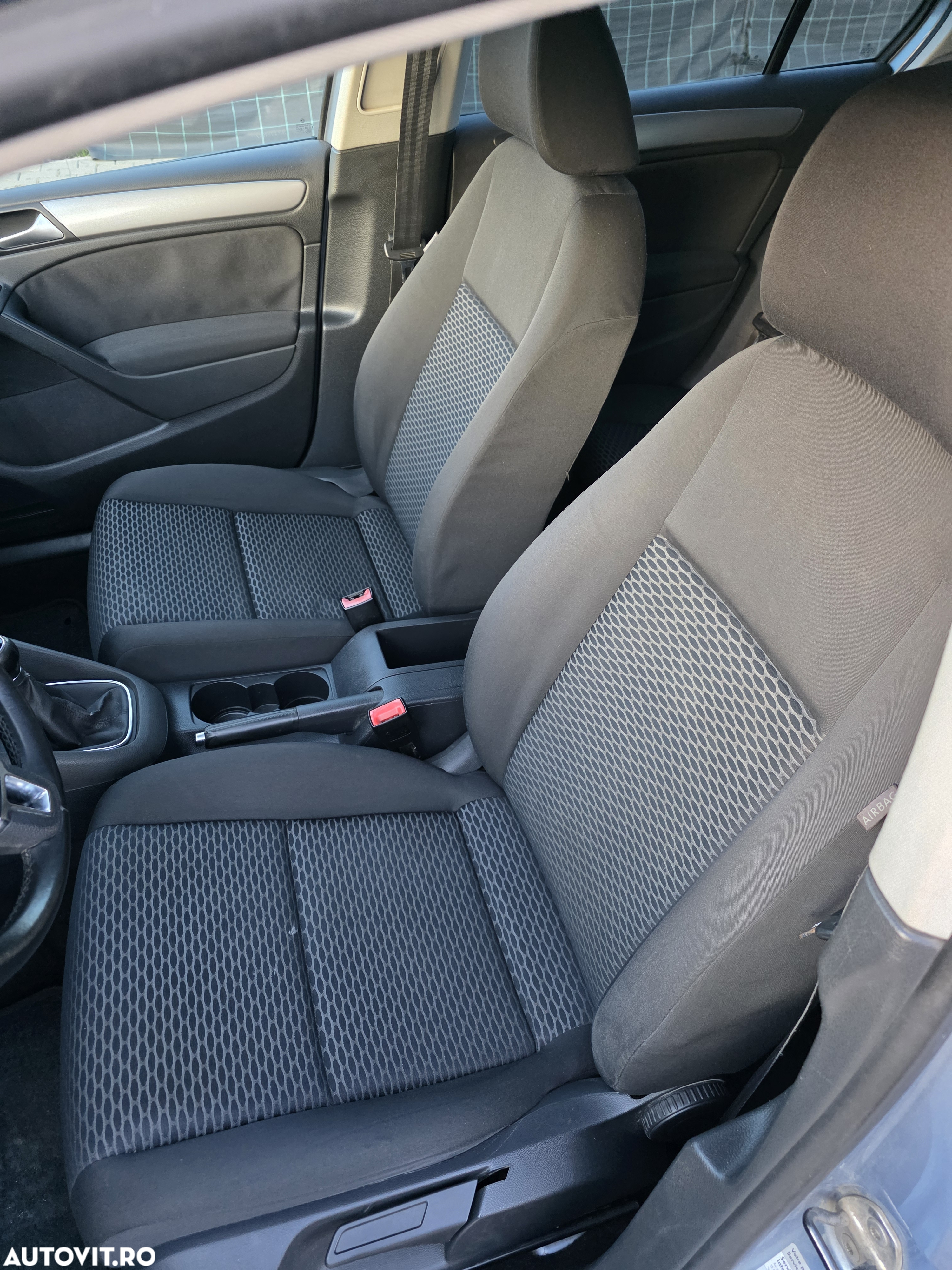 Volkswagen Golf 2.0 TDI DPF Comfortline - 8