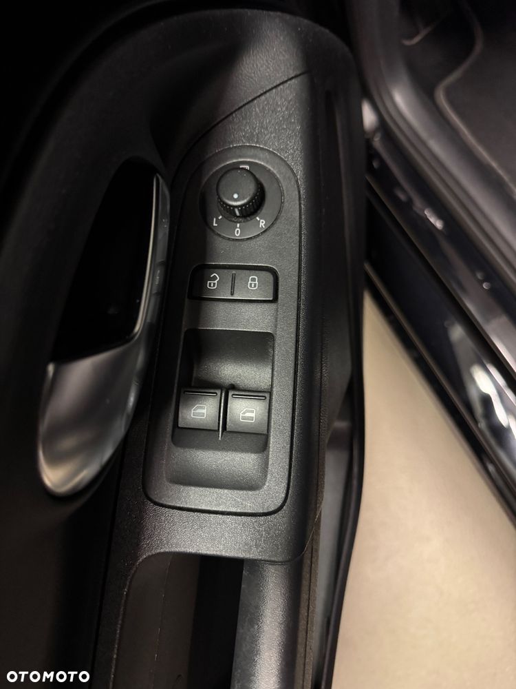 Volkswagen up! - 18