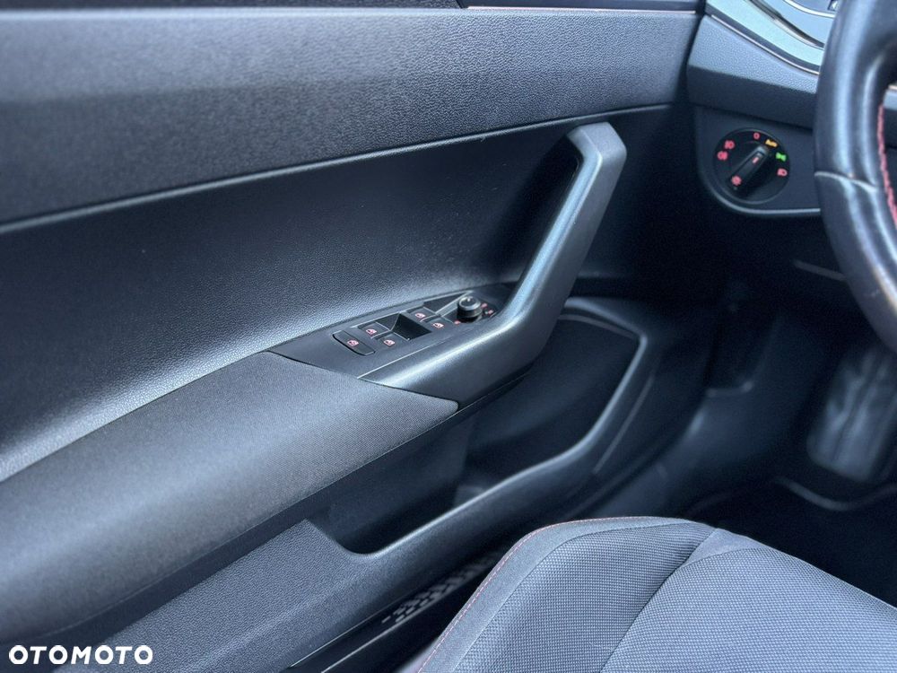 Volkswagen Polo - 25