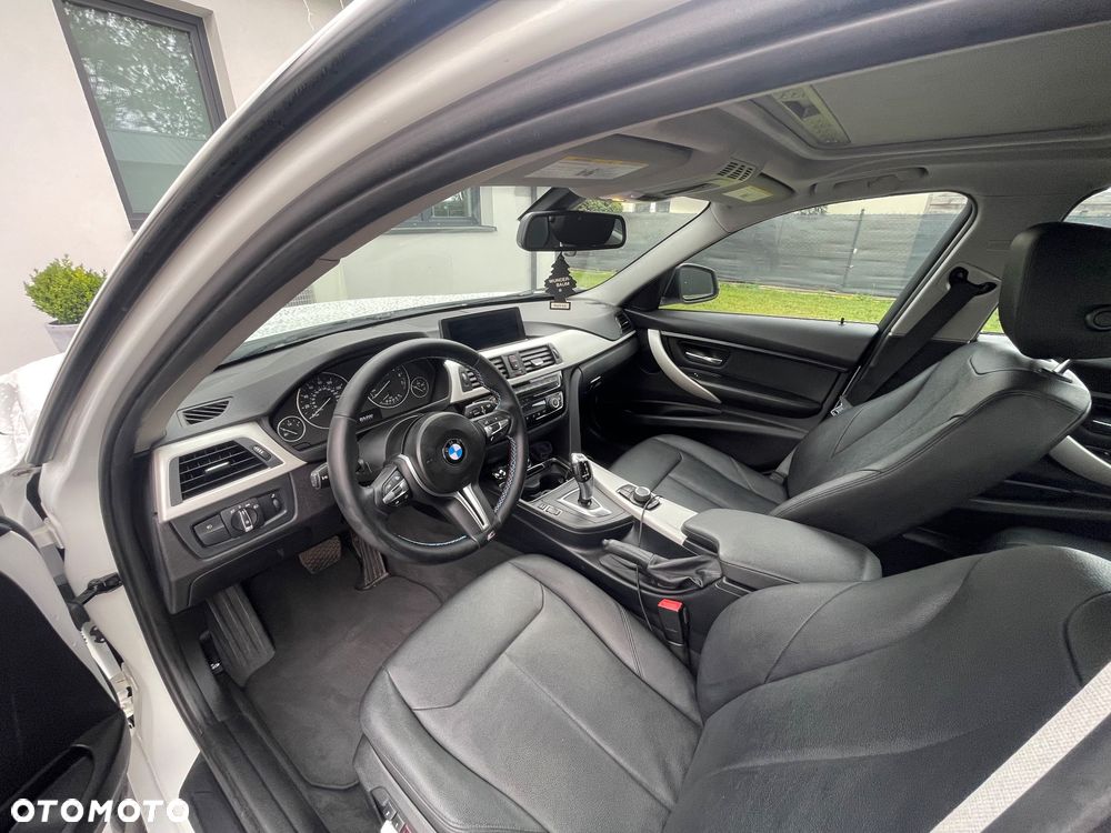 BMW Seria 3 320i - 9