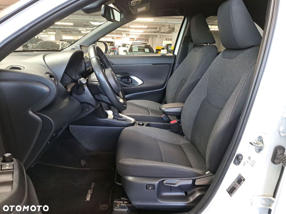 Toyota Yaris Cross Hybrid 1.5 Comfort 4x4 - 31