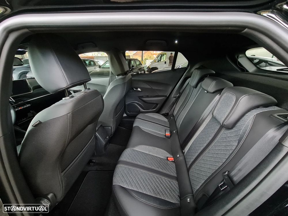 Peugeot 2008 1.2 PureTech Allure Pack - 20