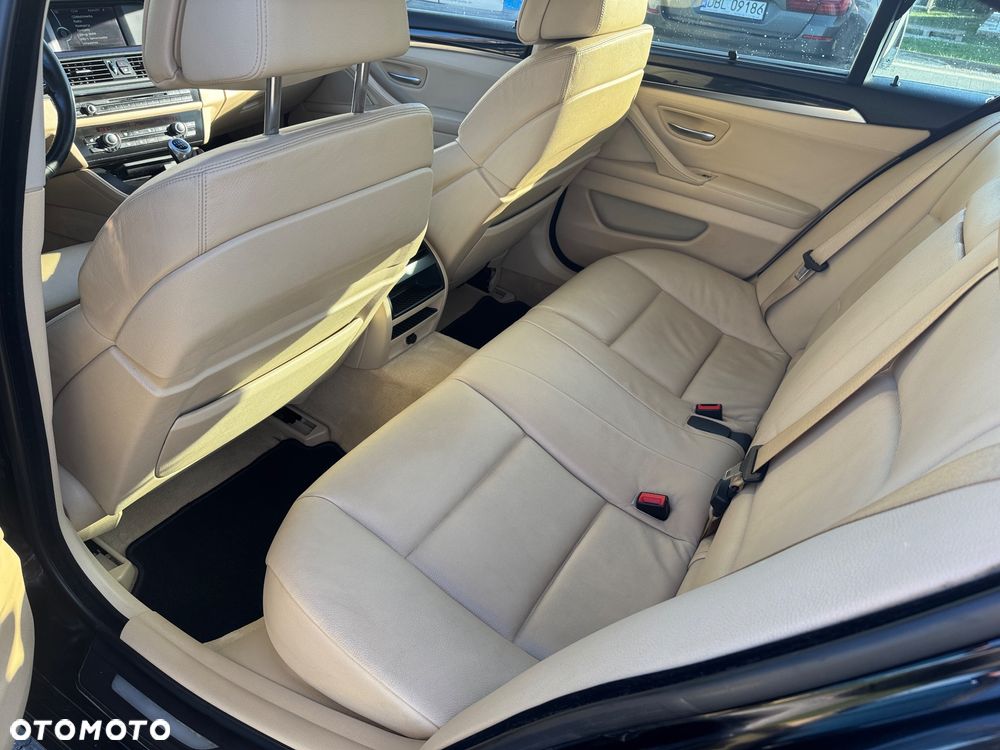 BMW Seria 5 520d Luxury Line - 21