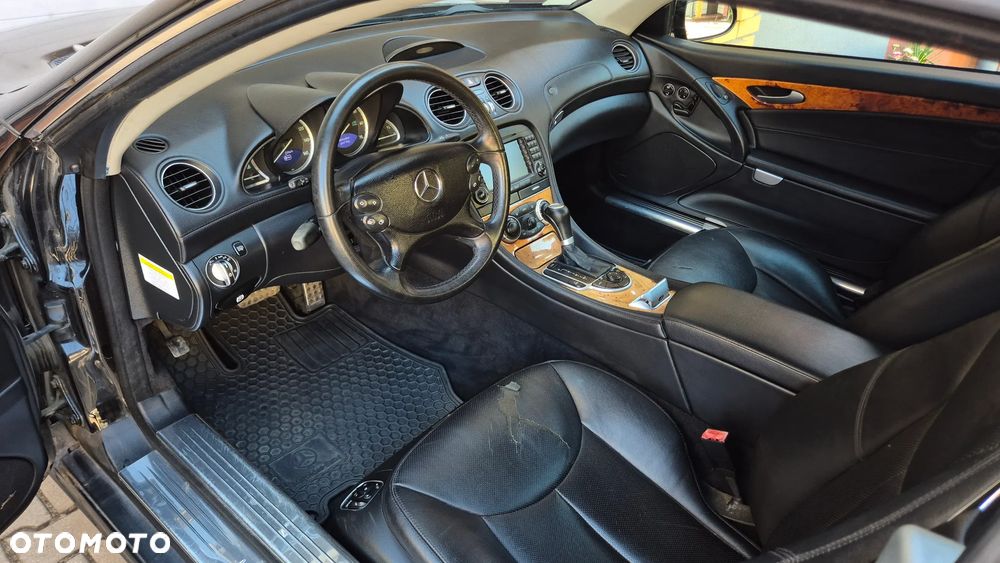 Mercedes-Benz SL - 11