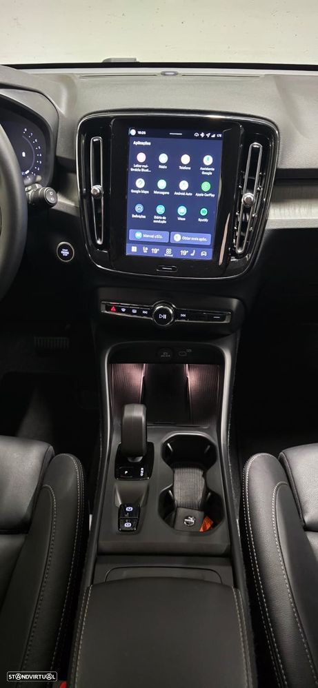 Volvo XC 40 2.0 B3 Essential - 16