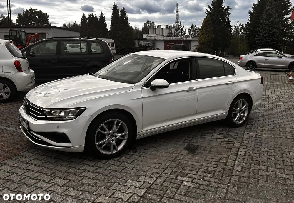 Volkswagen Passat 2.0 TSI Elegance DSG - 2