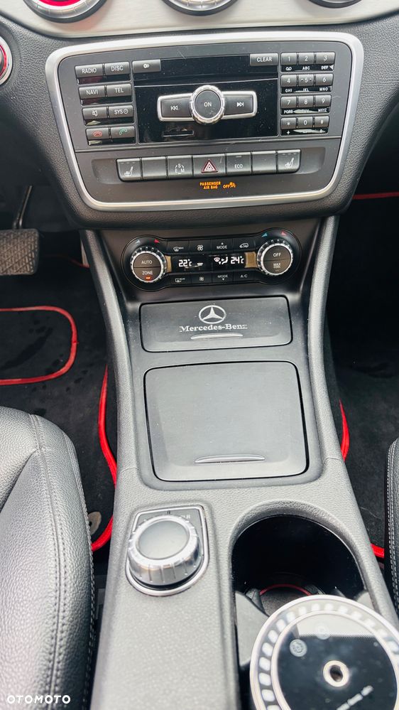 Mercedes-Benz CLA 250 4Matic 7G-DCT AMG Line - 13