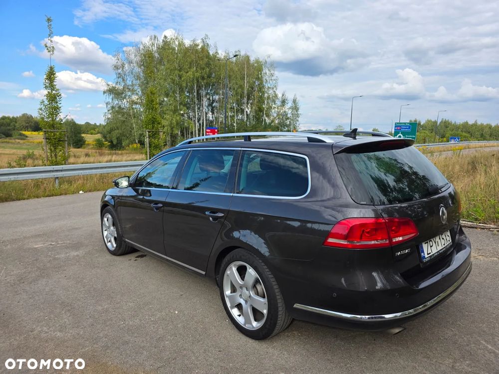 Volkswagen Passat Variant 2.0 TDI 4Motion DPF DSG Highline - 29