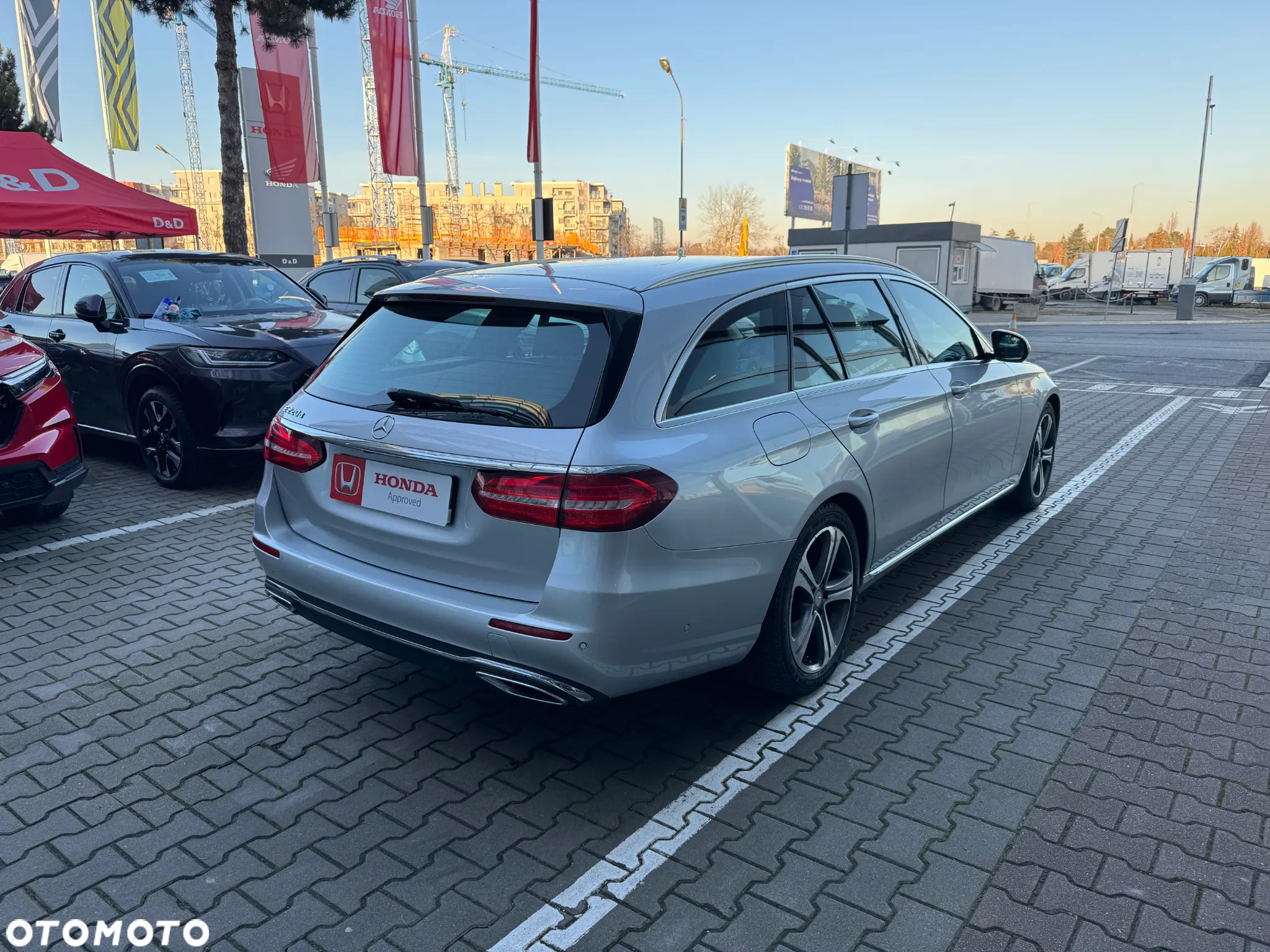 Mercedes-Benz Klasa E 220 d 9G-TRONIC - 4