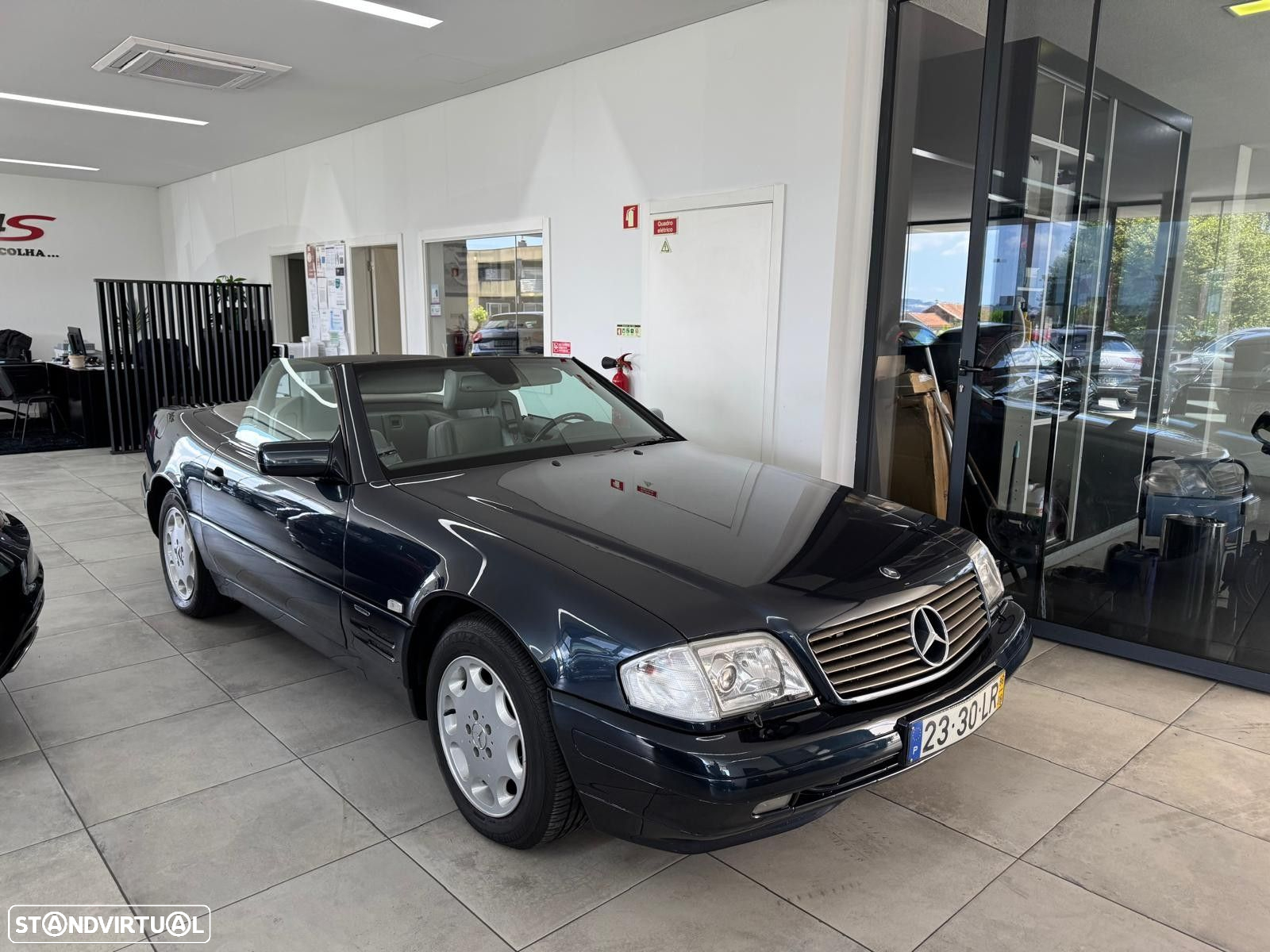Mercedes-Benz SL 280 - 31