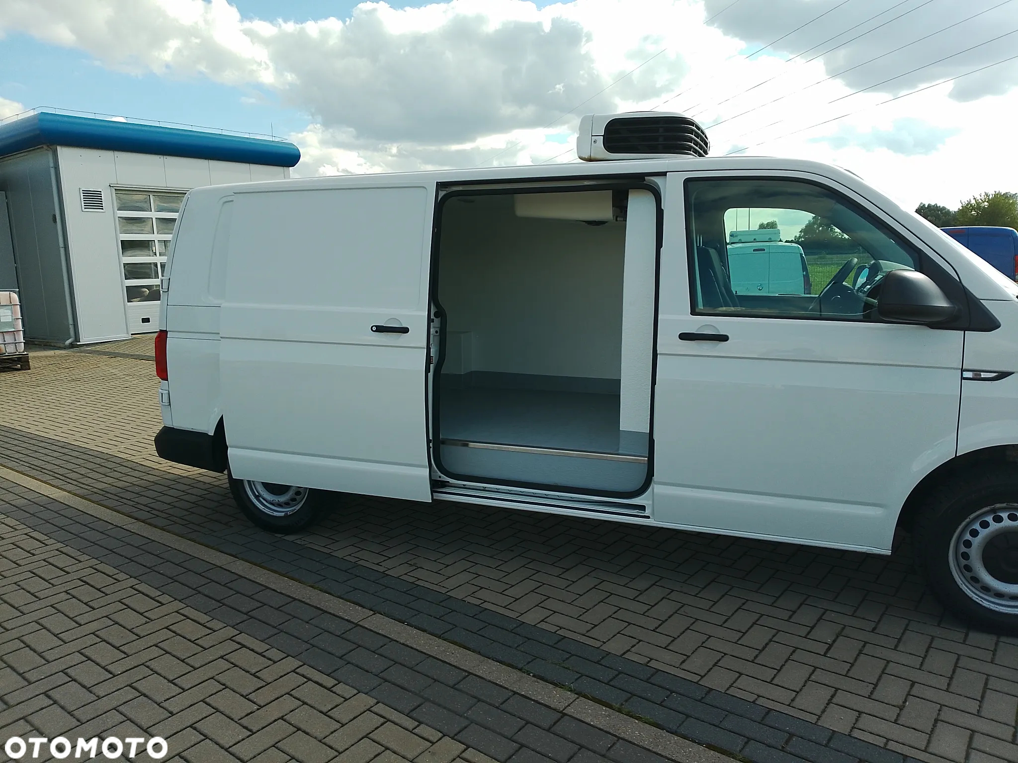 Volkswagen Transporter T6 L2 Maxi Long Salon PL Izoterma Chłodnia Mroźnia do lodów minus 20 stopni 3os 3Epal - 10