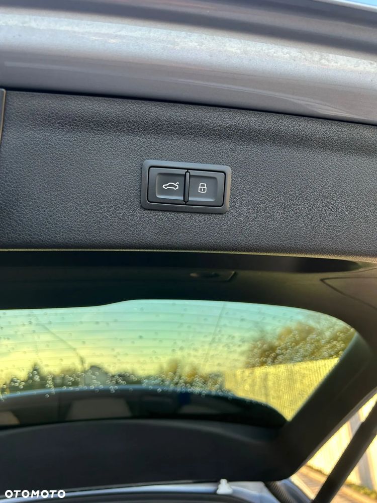 Audi Q3 2.0 TFSI quattro S tronic design - 7