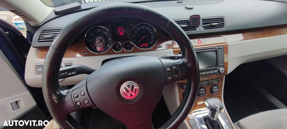 Volkswagen Passat 2.0TDI Highline DPF DSG - 19