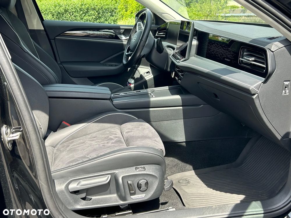 Volkswagen Passat - 33