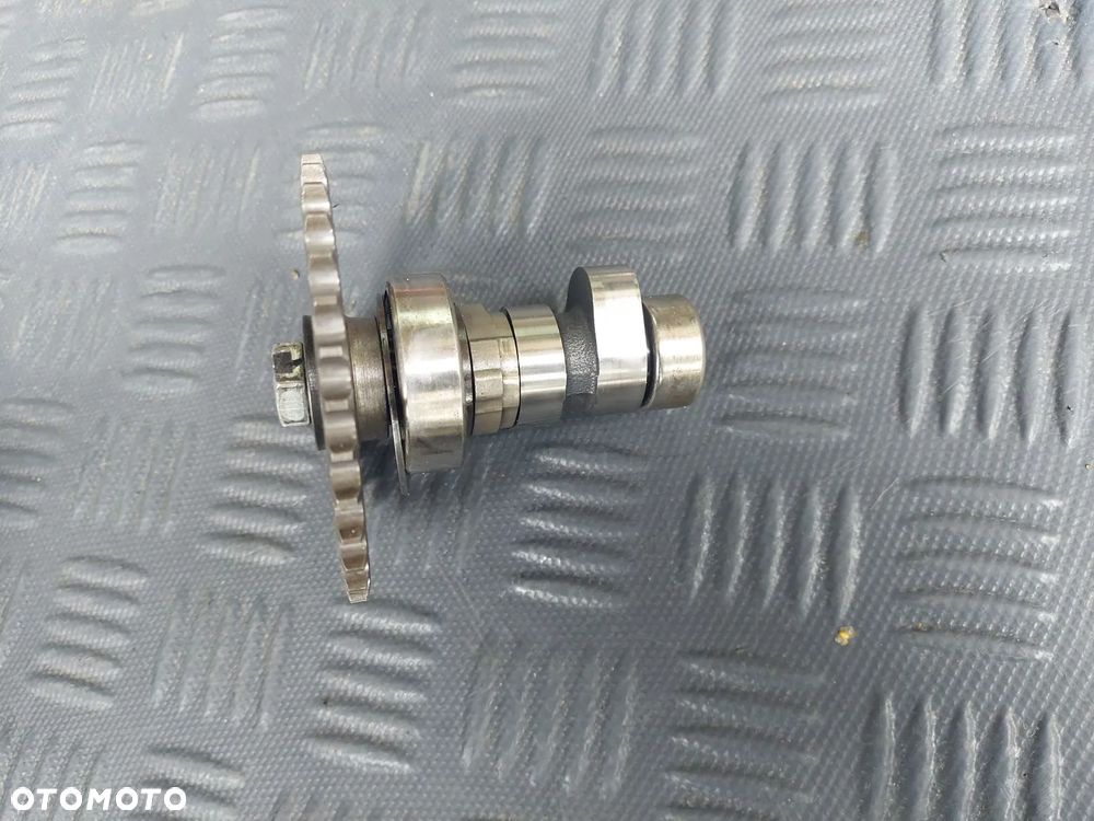 KTM LC4 640 620 400 WAŁEK ROZRZĄDU DŹWIGIENKI POKRYWA ZAWOROWA DŹWIGIENKA POPYCHACZ KONIK WAŁ - 17