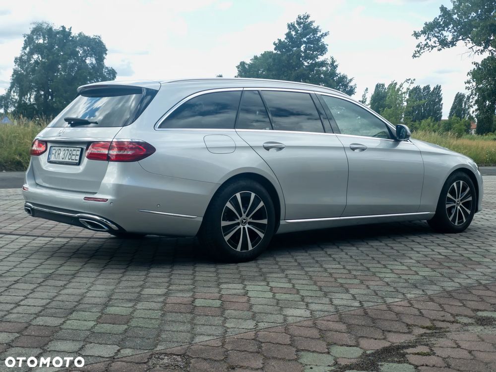 Mercedes-Benz Klasa E 220 d 9G-TRONIC Exclusive - 6