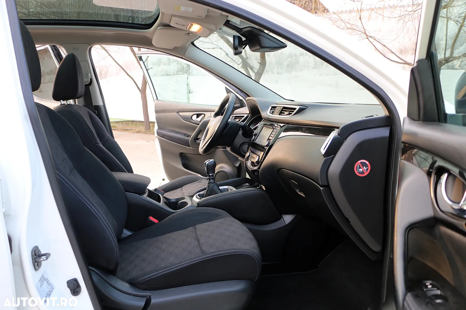 Nissan Qashqai 1.5 DCI Start/Stop N-Connecta - 10
