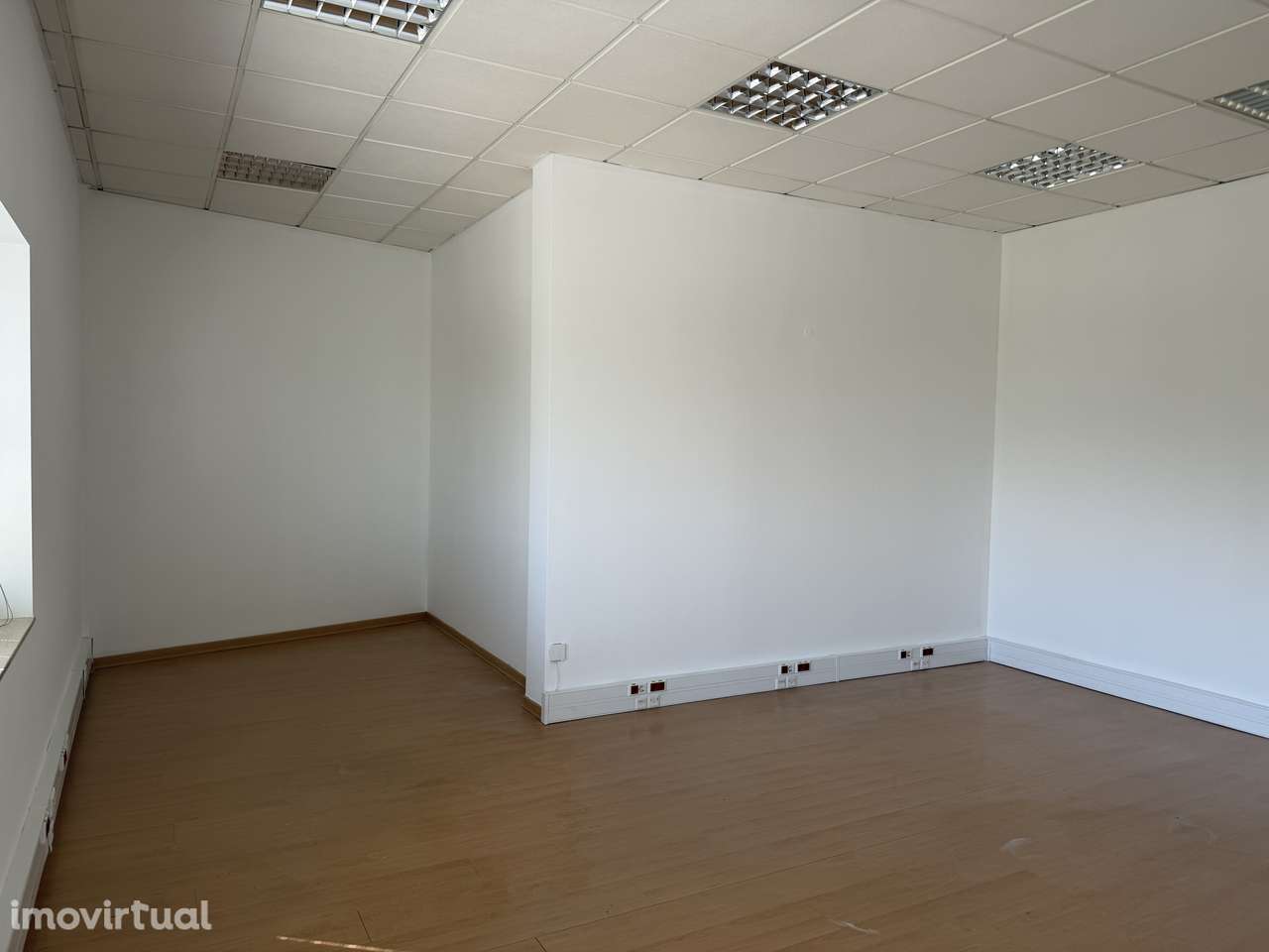 Escritório 42m2 | Porto | Estacionamento | Junto à Via Norte - Grande imagem: 4/6
