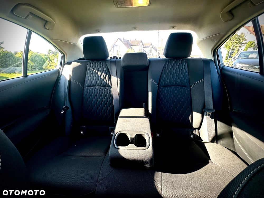 Toyota Corolla 1.8 Hybrid Comfort - 23