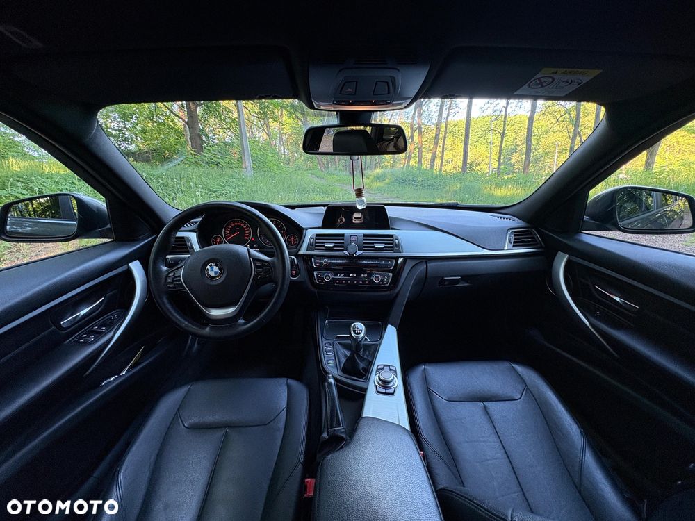 BMW Seria 3 320d - 15
