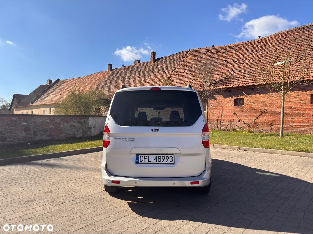 Ford Tourneo Courier 1.5 TDCi Titanium - 6