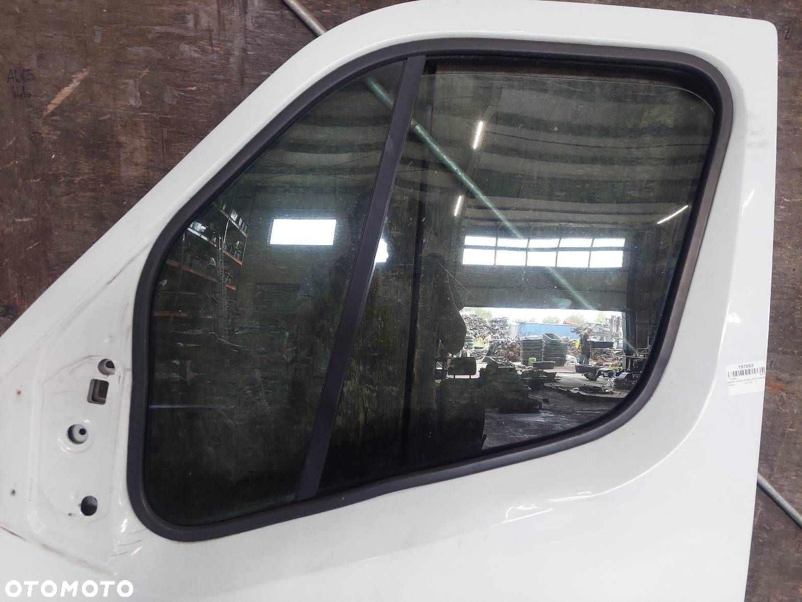 SZYBA DRZWI LEWY PRZÓD TRÓJKĄT + OTWIERANA RENAULT MASTER III 2012R - 1