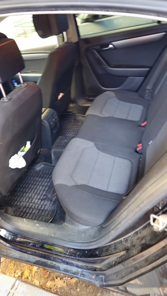Volkswagen Passat 2.0 TDI BlueMotion Tehnology DSG Comfortline - 8