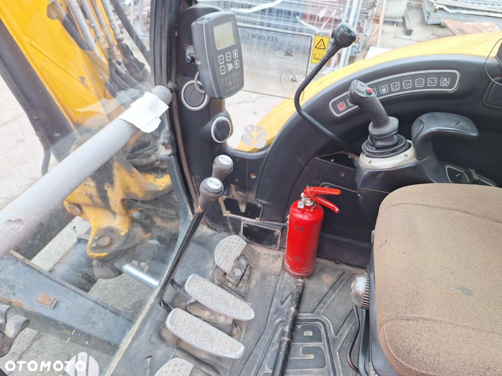 JCB 8085 Zts - 12
