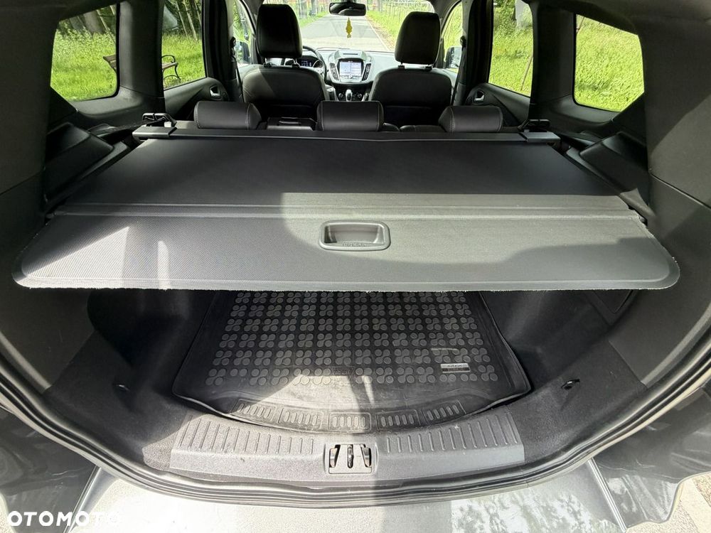 Ford Kuga - 25