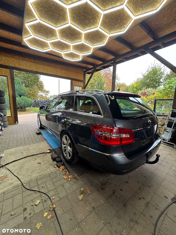 Mercedes-Benz Klasa E 220 BlueTEC 4Matic 7G-TRONIC Avantgarde - 10