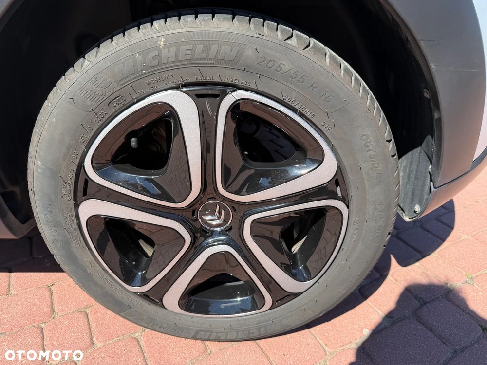 Citroën C3 1.2 PureTech Shine - 32