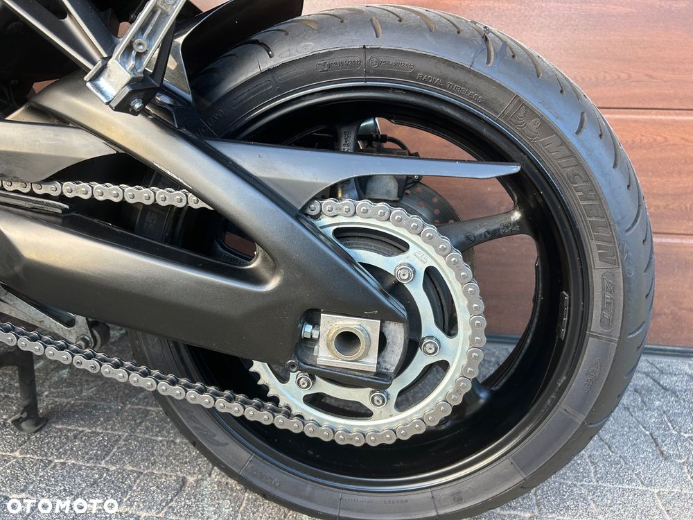 Yamaha FZ8 - 13