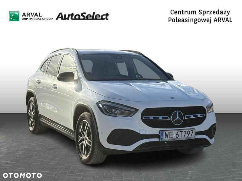 Mercedes-Benz GLA 200 Style - 8