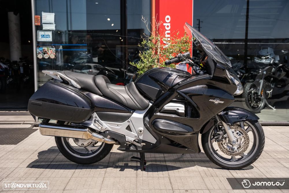 Honda Pan European ST 1300 - 3
