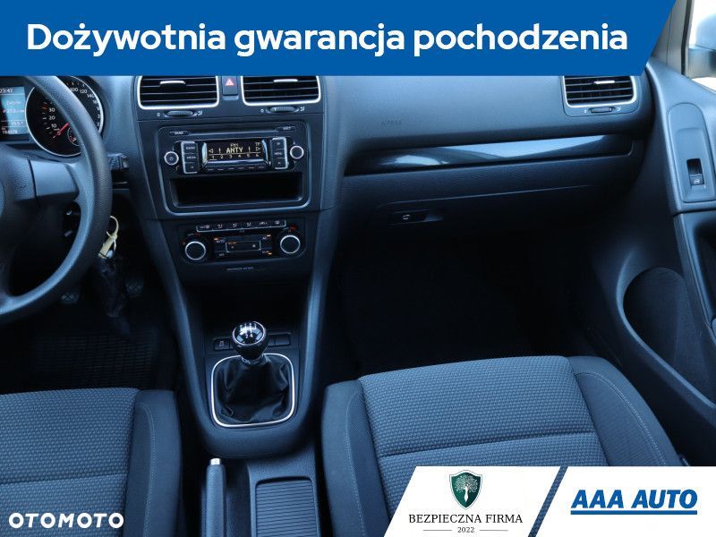 Volkswagen Golf - 10