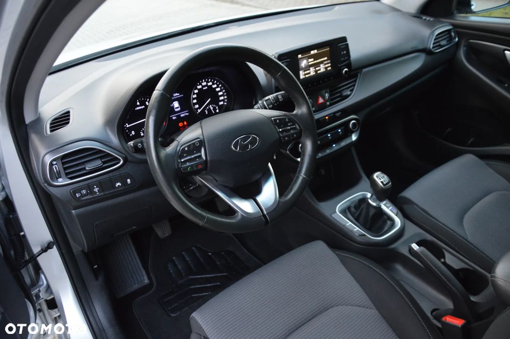 Hyundai i30 1.0 T-GDI Connect & Go - 12