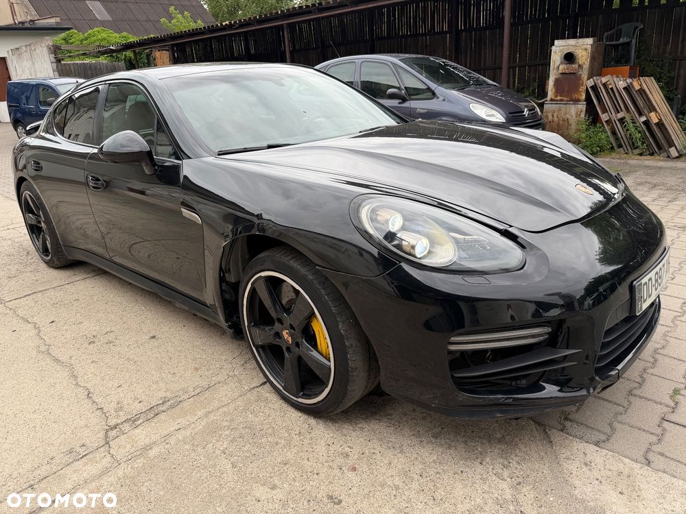Porsche Panamera GTS - 25