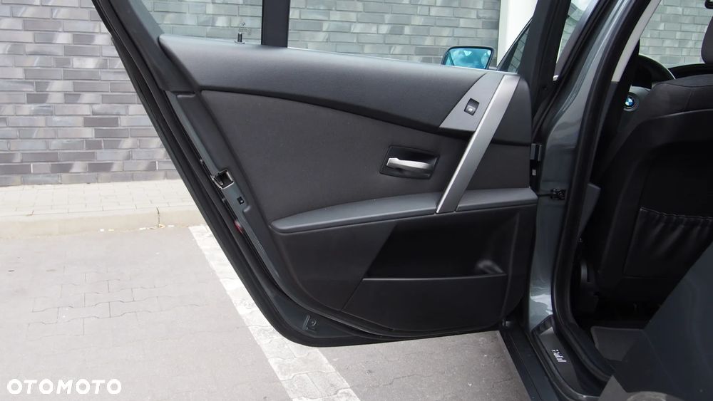 BMW Seria 5 - 22