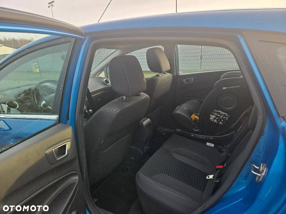 Ford Fiesta - 12