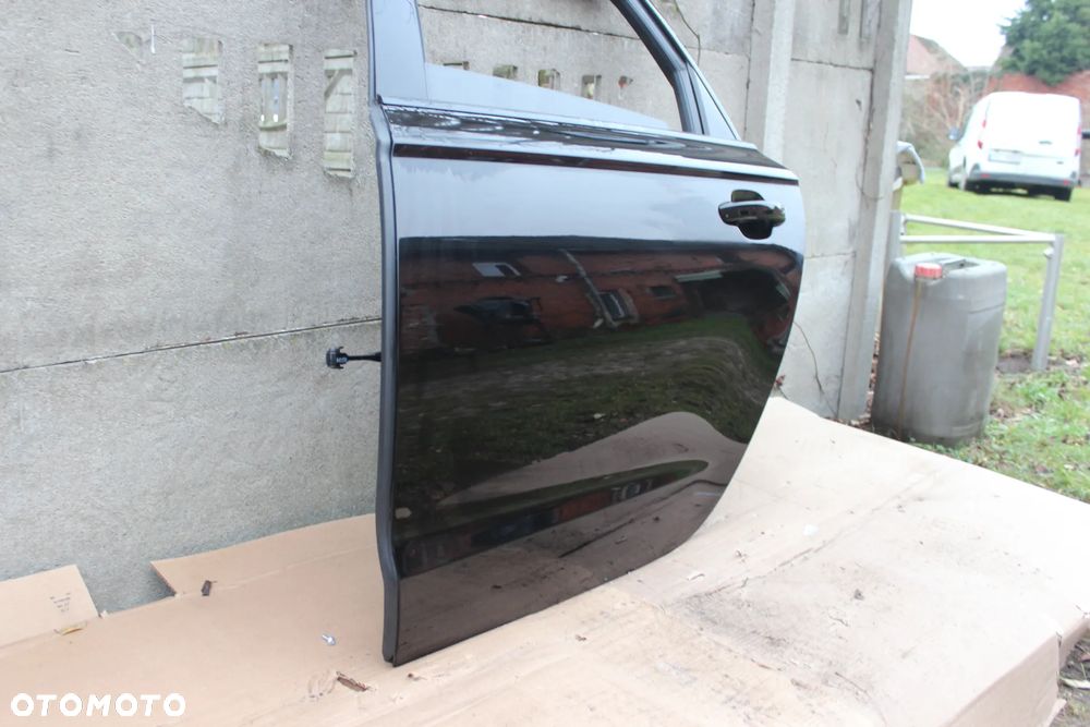 DRZWI TYLNE LEWE AUDI A6 C7 AVANT LY9T 2014 - 12