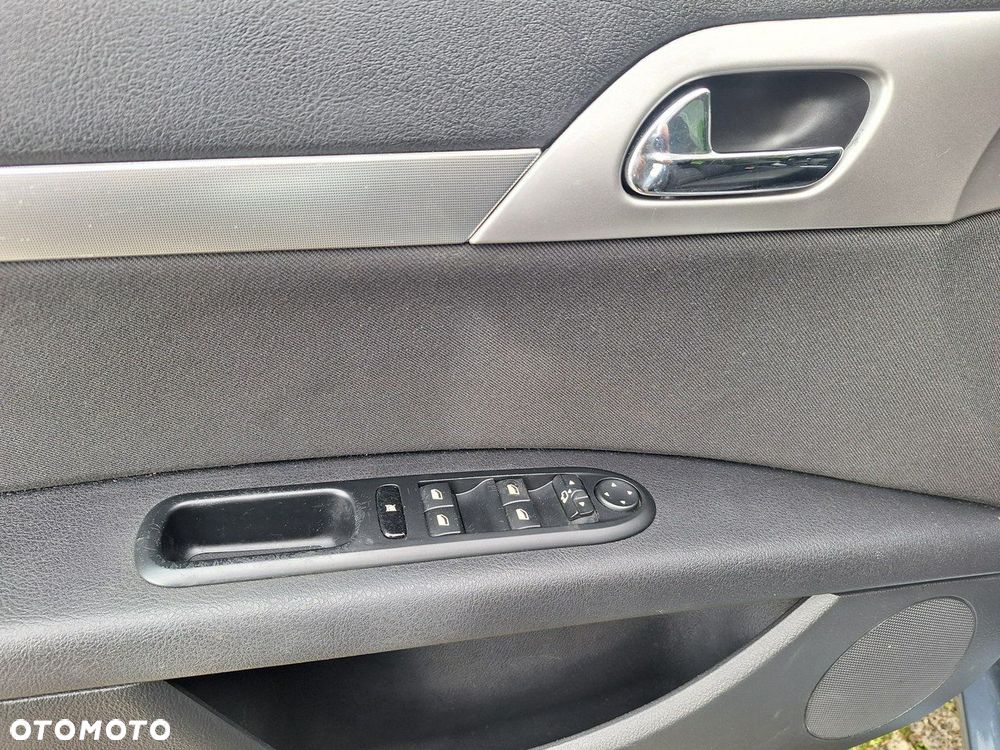 Peugeot 407 SW HDi 135 Sport - 22