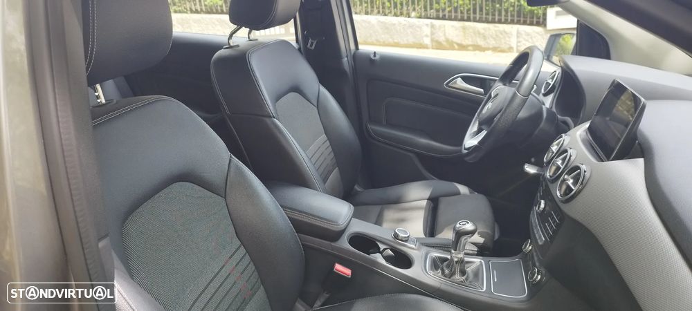 Mercedes-Benz B 180 (CDI) d Urban - 25