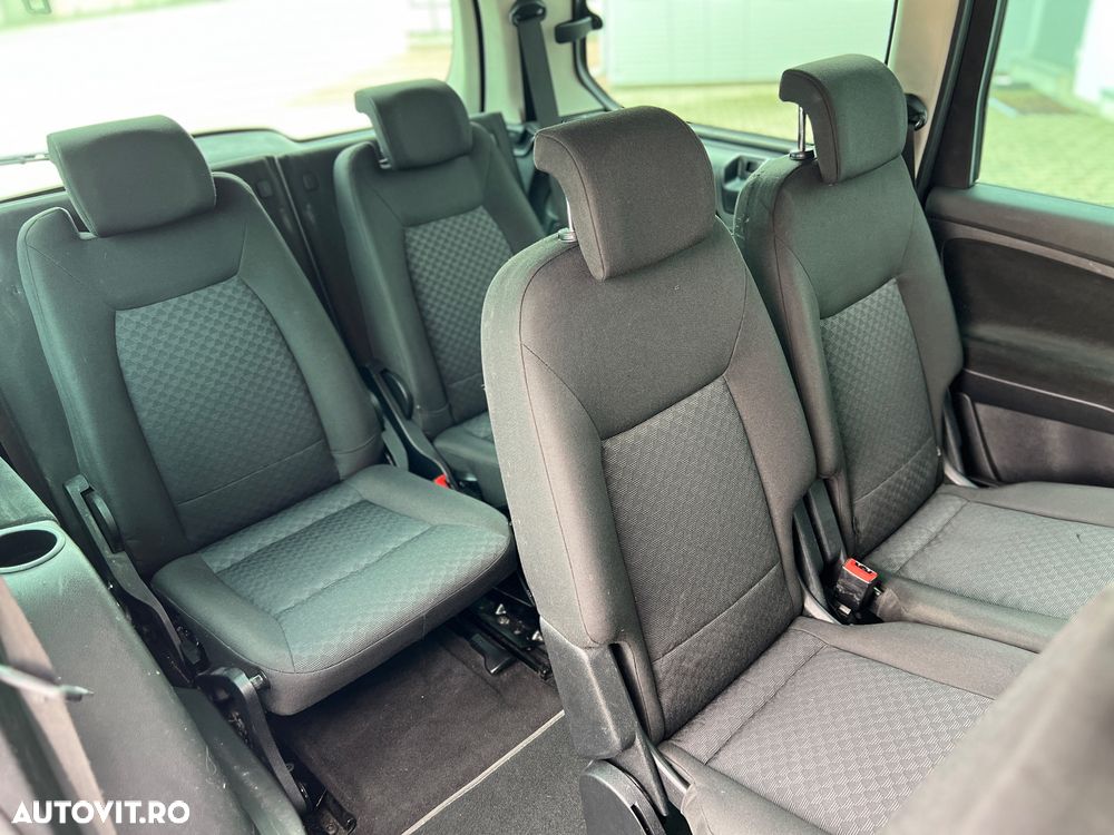 Ford Galaxy 2.0 TDCi DPF Ghia - 12