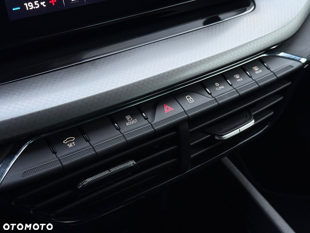 Skoda Octavia 2.0 TDI SCR Ambition DSG - 10