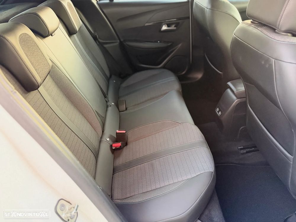 Peugeot 208 1.2 PureTech Allure Pack - 11