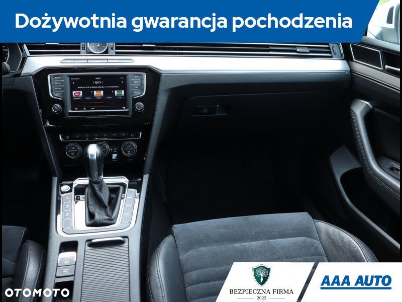 Volkswagen Passat - 9