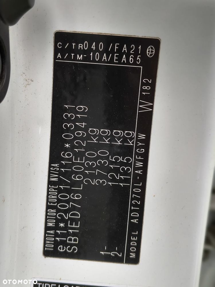 Toyota Avensis 2.0 D-4D Premium - 8