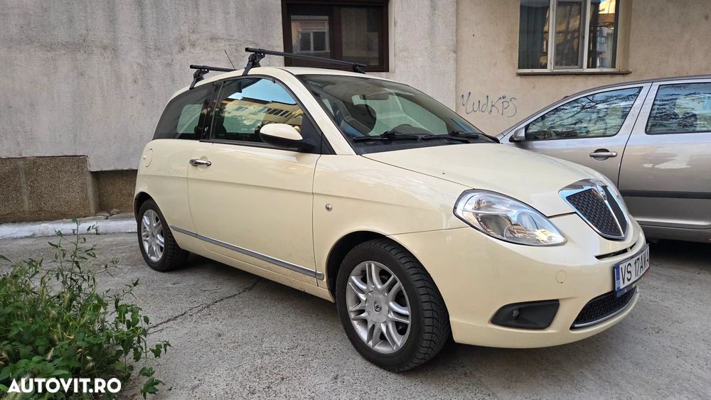 Lancia Ypsilon - 2
